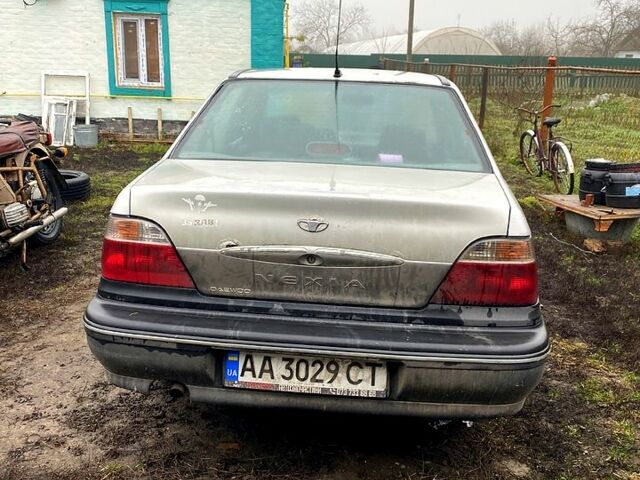 Сірий Деу Нексія, об'ємом двигуна 1.5 л та пробігом 350 тис. км за 600 $, фото 3 на Automoto.ua