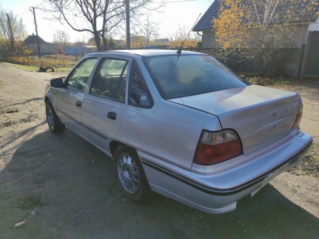 Деу Нексія 2007 у Синельниковом на Automoto.ua Сірий Деу Нексія, об'ємом двигуна 1.5 л та пробігом 1 тис. км за 1595 $, фото 2 на Automoto.ua