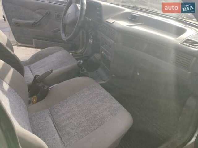 Деу Нексія 2008 у Кривому Розі на Automoto.ua Сірий Деу Нексія, об'ємом двигуна 1.5 л та пробігом 100 тис. км за 1187 $, фото 11 на Automoto.ua