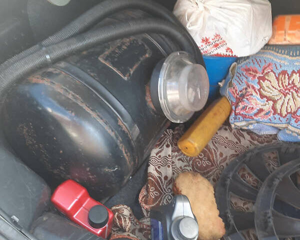 Сірий Деу Нексія, об'ємом двигуна 1.5 л та пробігом 170 тис. км за 1800 $, фото 6 на Automoto.ua