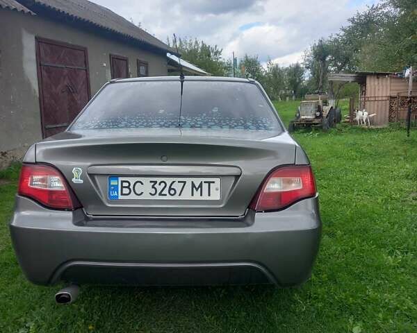 Серый Дэу Нексия, объемом двигателя 1.5 л и пробегом 243 тыс. км за 2300 $, фото 2 на Automoto.ua
