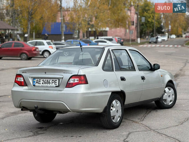 Деу Нексія 2008 у Верхнеднепровске на Automoto.ua Сірий Деу Нексія, об'ємом двигуна 1.5 л та пробігом 200 тис. км за 1700 $, фото 4 на Automoto.ua