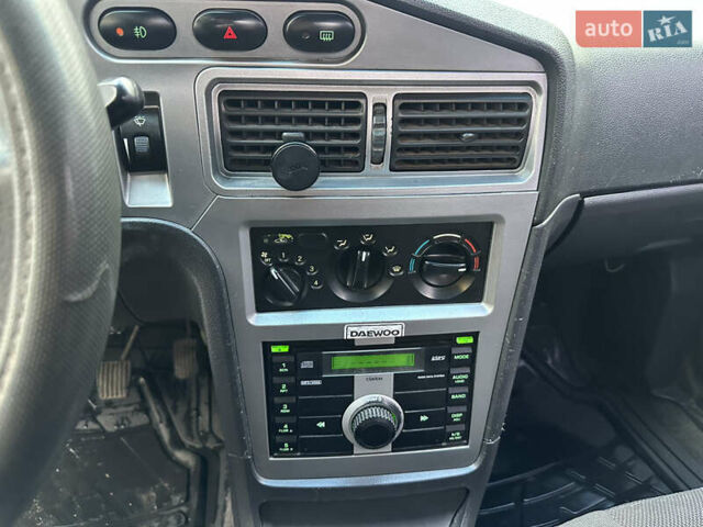 Серый Дэу Нексия, объемом двигателя 1.5 л и пробегом 199 тыс. км за 1900 $, фото 14 на Automoto.ua