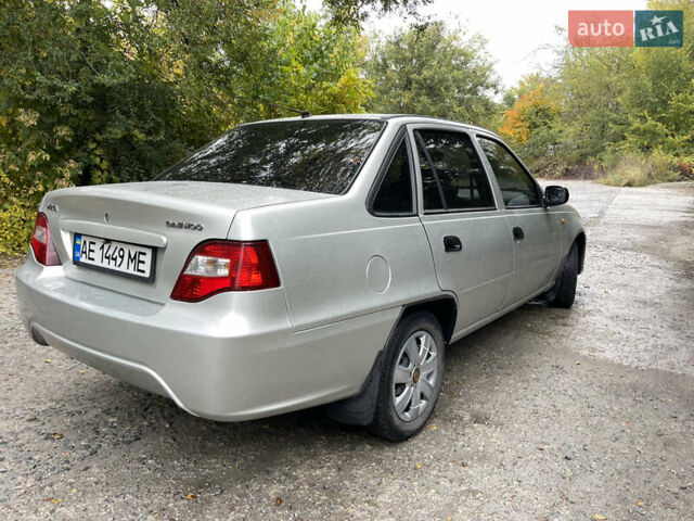 Сірий Деу Нексія, об'ємом двигуна 1.5 л та пробігом 221 тис. км за 2100 $, фото 4 на Automoto.ua