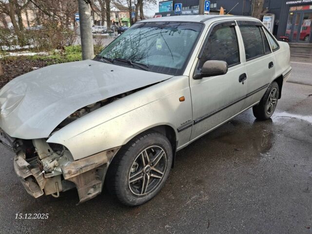 Серый Дэу Нексия, объемом двигателя 1.5 л и пробегом 180 тыс. км за 1700 $, фото 11 на Automoto.ua