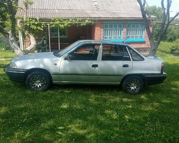 Серый Дэу Нексия, объемом двигателя 1.5 л и пробегом 240 тыс. км за 1893 $, фото 2 на Automoto.ua