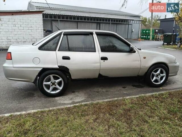 Серый Дэу Нексия, объемом двигателя 1.5 л и пробегом 254 тыс. км за 1200 $, фото 2 на Automoto.ua