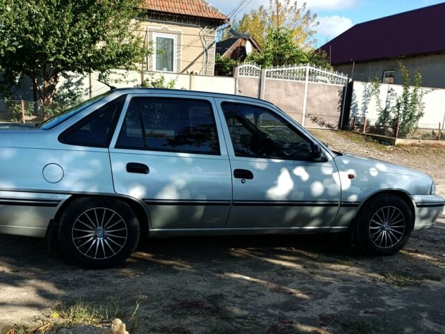 Сірий Деу Нексія, об'ємом двигуна 1.5 л та пробігом 170 тис. км за 2450 $, фото 4 на Automoto.ua