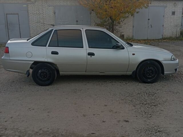 Сірий Деу Нексія, об'ємом двигуна 1.5 л та пробігом 400 тис. км за 950 $, фото 3 на Automoto.ua