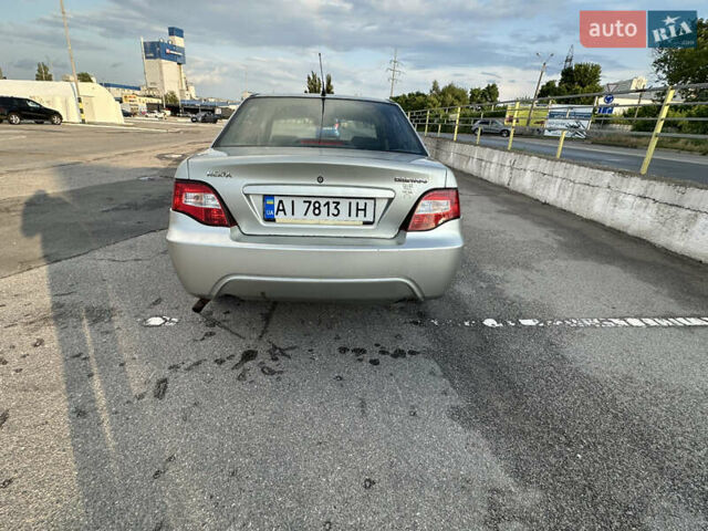 Сірий Деу Нексія, об'ємом двигуна 1.5 л та пробігом 300 тис. км за 1500 $, фото 4 на Automoto.ua