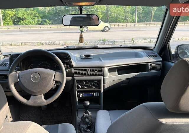 Серый Дэу Нексия, объемом двигателя 1.5 л и пробегом 139 тыс. км за 1300 $, фото 13 на Automoto.ua
