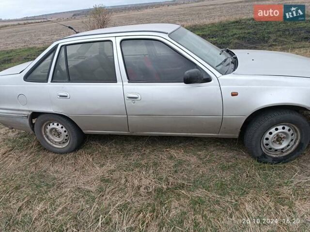 Серый Дэу Нексия, объемом двигателя 1.5 л и пробегом 168 тыс. км за 1000 $, фото 2 на Automoto.ua