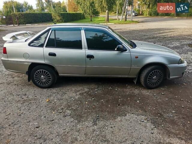 Деу Нексія 2008 у Дубно на Automoto.ua Сірий Деу Нексія, об'ємом двигуна 1.5 л та пробігом 188 тис. км за 1700 $, фото 4 на Automoto.ua