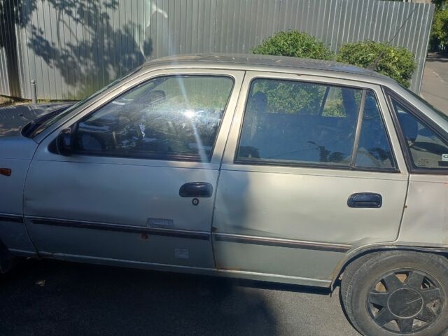 Серый Дэу Нексия, объемом двигателя 1.5 л и пробегом 271 тыс. км за 1300 $, фото 4 на Automoto.ua