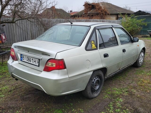 Серый Дэу Нексия, объемом двигателя 1.5 л и пробегом 300 тыс. км за 1200 $, фото 2 на Automoto.ua