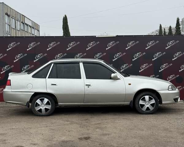 Сірий Деу Нексія, об'ємом двигуна 1.5 л та пробігом 141 тис. км за 2500 $, фото 3 на Automoto.ua