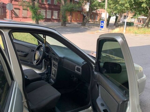 Сірий Деу Нексія, об'ємом двигуна 1.5 л та пробігом 240 тис. км за 2350 $, фото 12 на Automoto.ua