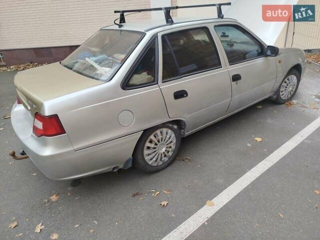 Серый Дэу Нексия, объемом двигателя 1.6 л и пробегом 213 тыс. км за 1666 $, фото 6 на Automoto.ua