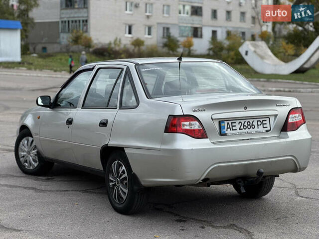 Деу Нексія 2008 у Верхнеднепровске на Automoto.ua Сірий Деу Нексія, об'ємом двигуна 1.5 л та пробігом 200 тис. км за 1700 $, фото 3 на Automoto.ua