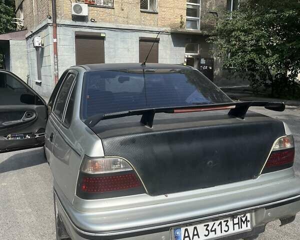 Серый Дэу Нексия, объемом двигателя 1.6 л и пробегом 300 тыс. км за 1800 $, фото 4 на Automoto.ua