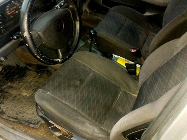 Серый Дэу Нексия, объемом двигателя 1.5 л и пробегом 327 тыс. км за 950 $, фото 3 на Automoto.ua