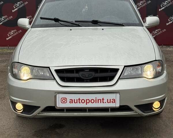 Сірий Деу Нексія, об'ємом двигуна 1.5 л та пробігом 141 тис. км за 2500 $, фото 1 на Automoto.ua