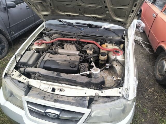 Сірий Деу Нексія, об'ємом двигуна 1.5 л та пробігом 350 тис. км за 1000 $, фото 1 на Automoto.ua