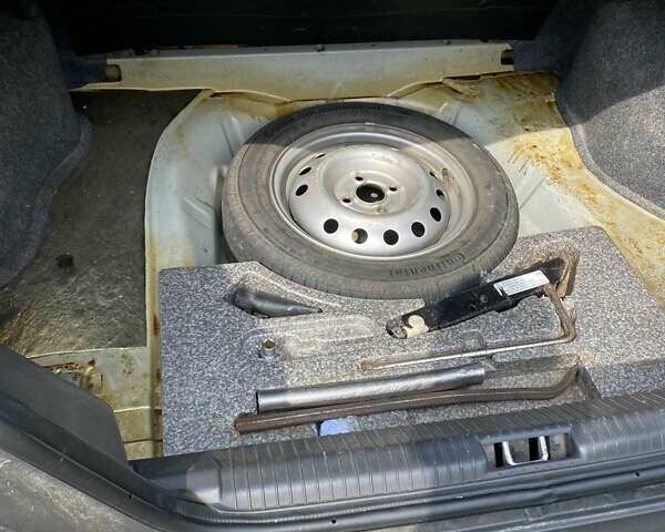 Сірий Деу Нексія, об'ємом двигуна 0 л та пробігом 71 тис. км за 2600 $, фото 2 на Automoto.ua