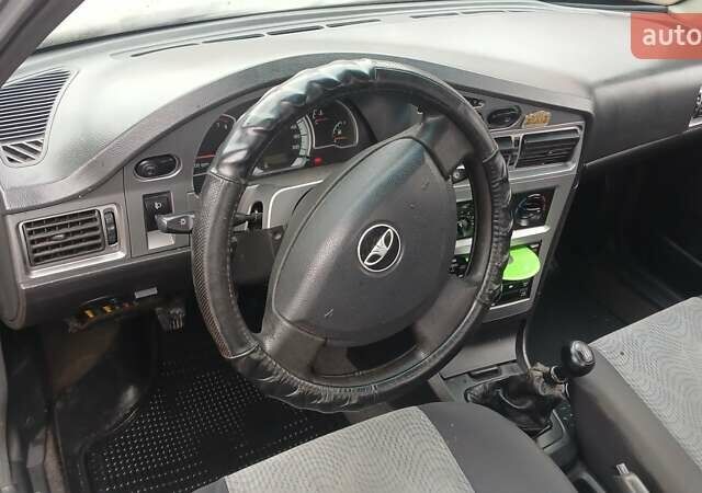 Серый Дэу Нексия, объемом двигателя 1.5 л и пробегом 246 тыс. км за 1350 $, фото 5 на Automoto.ua