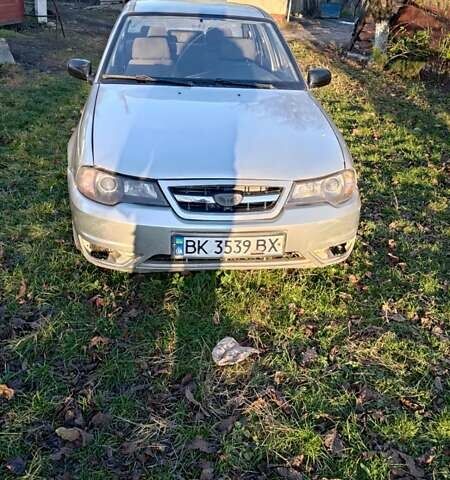 Серый Дэу Нексия, объемом двигателя 1.5 л и пробегом 123 тыс. км за 1499 $, фото 3 на Automoto.ua