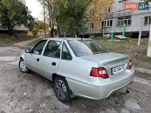 Сірий Деу Нексія, об'ємом двигуна 1.5 л та пробігом 212 тис. км за 2000 $, фото 4 на Automoto.ua