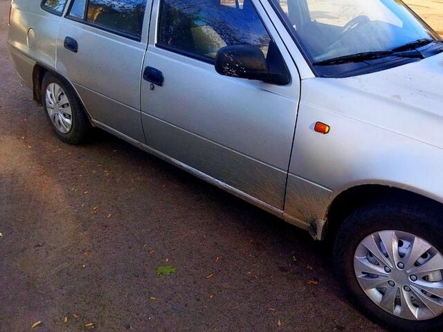 Деу Нексія 2008 у Прилуках на Automoto.ua Сірий Деу Нексія, об'ємом двигуна 1.5 л та пробігом 100 тис. км за 1150 $, фото 1 на Automoto.ua