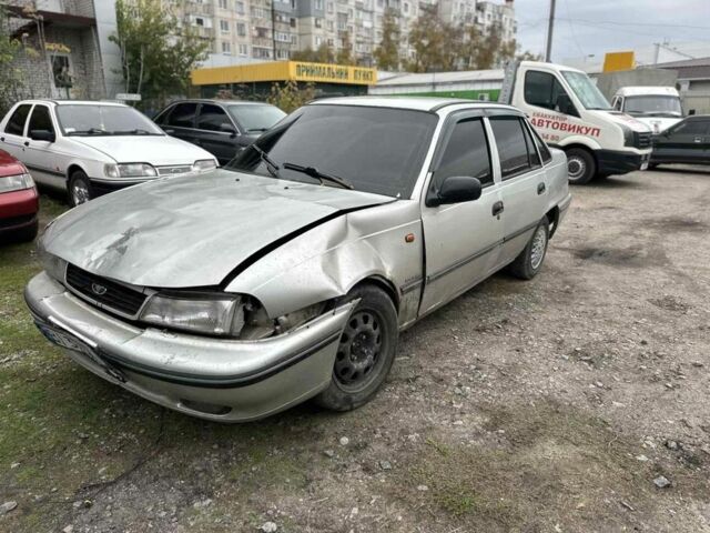 Дэу Нексия 2008 в Кременчуге на Automoto.ua Серый Дэу Нексия, объемом двигателя 1.5 л и пробегом 170 тыс. км за 450 $, фото 3 на Automoto.ua