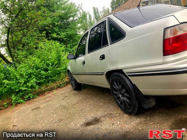 Серый Дэу Нексия, объемом двигателя 1.5 л и пробегом 187 тыс. км за 2100 $, фото 4 на Automoto.ua