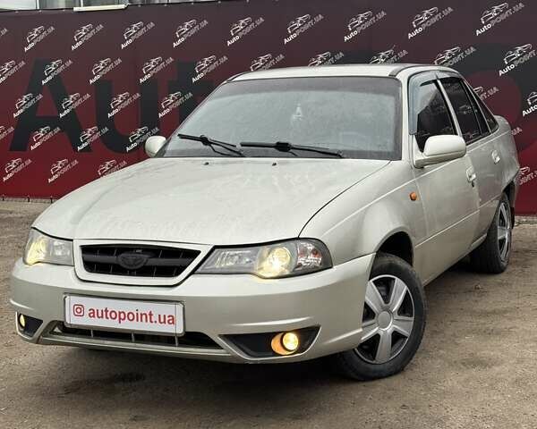 Сірий Деу Нексія, об'ємом двигуна 1.5 л та пробігом 141 тис. км за 2500 $, фото 2 на Automoto.ua