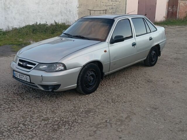 Сірий Деу Нексія, об'ємом двигуна 1.5 л та пробігом 400 тис. км за 950 $, фото 2 на Automoto.ua