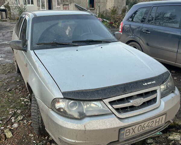 Сірий Деу Нексія, об'ємом двигуна 1.5 л та пробігом 130 тис. км за 1350 $, фото 6 на Automoto.ua