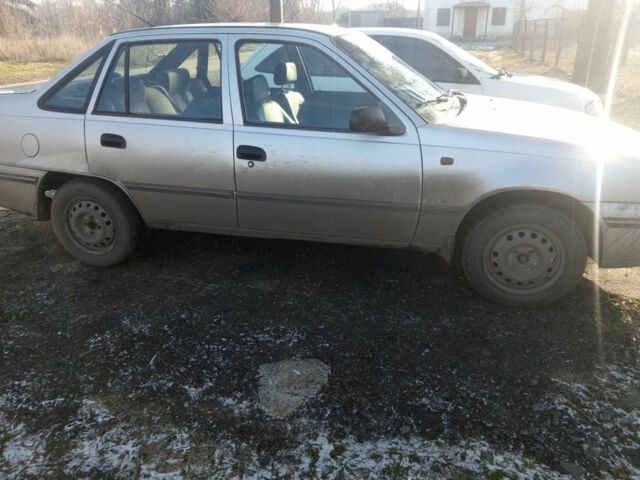 Сірий Деу Нексія, об'ємом двигуна 1.5 л та пробігом 280 тис. км за 1300 $, фото 2 на Automoto.ua