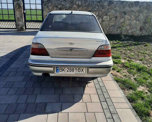 Сірий Деу Нексія, об'ємом двигуна 1.5 л та пробігом 170 тис. км за 1800 $, фото 3 на Automoto.ua