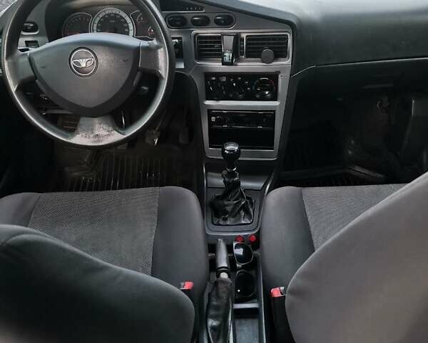 Деу Нексія 2008 у Дубно на Automoto.ua Сірий Деу Нексія, об'ємом двигуна 1.5 л та пробігом 188 тис. км за 1700 $, фото 9 на Automoto.ua