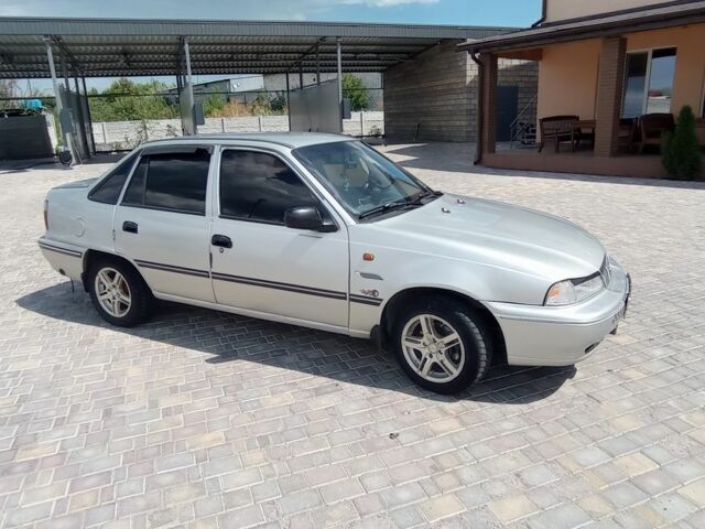 Серый Дэу Нексия, объемом двигателя 1.5 л и пробегом 300 тыс. км за 1200 $, фото 6 на Automoto.ua