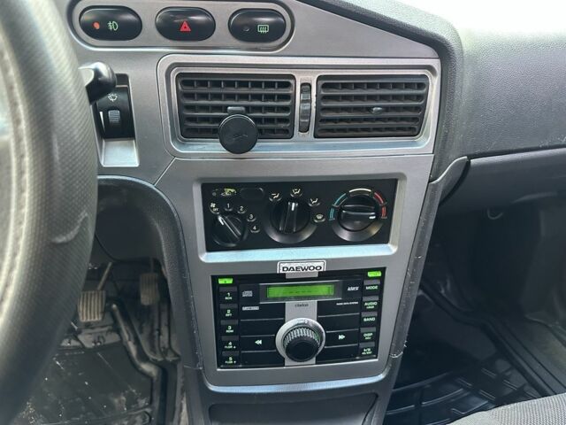 Сірий Деу Нексія, об'ємом двигуна 1.5 л та пробігом 199 тис. км за 1900 $, фото 15 на Automoto.ua