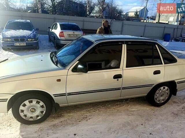 Серый Дэу Нексия, объемом двигателя 1.5 л и пробегом 250 тыс. км за 2500 $, фото 3 на Automoto.ua