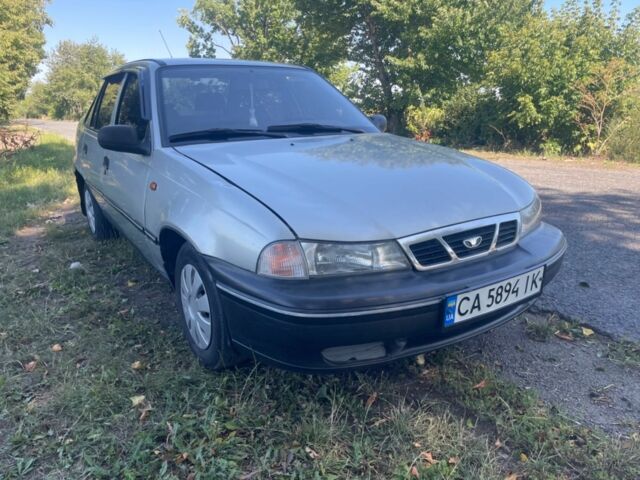 Серый Дэу Нексия, объемом двигателя 1.5 л и пробегом 180 тыс. км за 1850 $, фото 3 на Automoto.ua