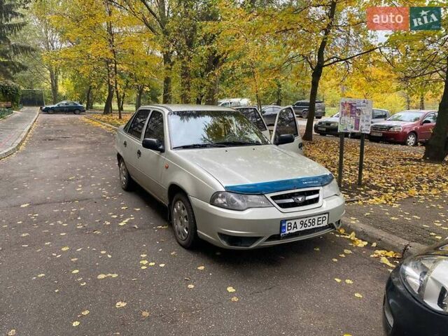 Серый Дэу Нексия, объемом двигателя 1.5 л и пробегом 190 тыс. км за 1350 $, фото 1 на Automoto.ua