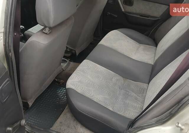 Серый Дэу Нексия, объемом двигателя 1.5 л и пробегом 246 тыс. км за 1350 $, фото 6 на Automoto.ua