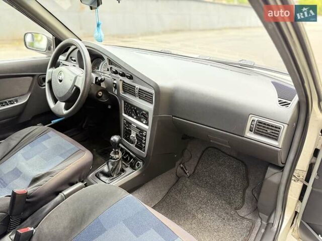Серый Дэу Нексия, объемом двигателя 1.5 л и пробегом 147 тыс. км за 2950 $, фото 9 на Automoto.ua