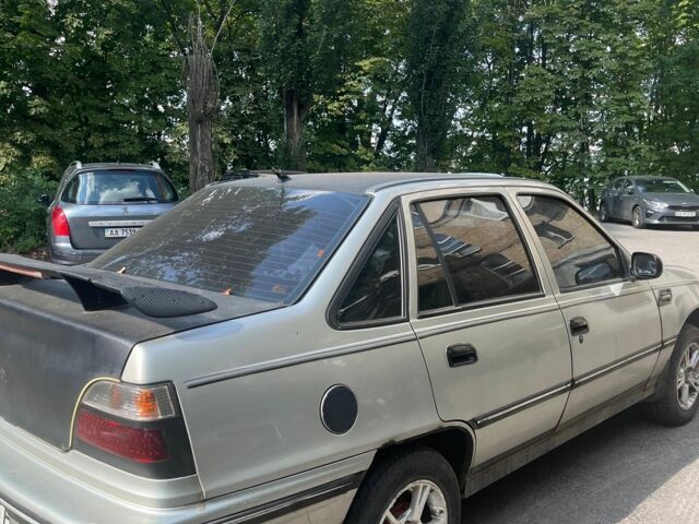 Сірий Деу Нексія, об'ємом двигуна 1.5 л та пробігом 300 тис. км за 1700 $, фото 3 на Automoto.ua