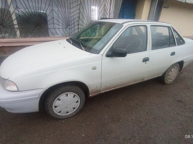 Серый Дэу Нексия, объемом двигателя 1.5 л и пробегом 150 тыс. км за 1200 $, фото 3 на Automoto.ua