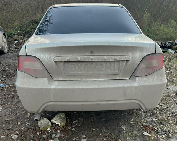 Сірий Деу Нексія, об'ємом двигуна 1.5 л та пробігом 130 тис. км за 1350 $, фото 3 на Automoto.ua